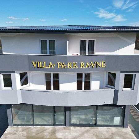 Villa Park Ravne Вісоко Екстер'єр фото