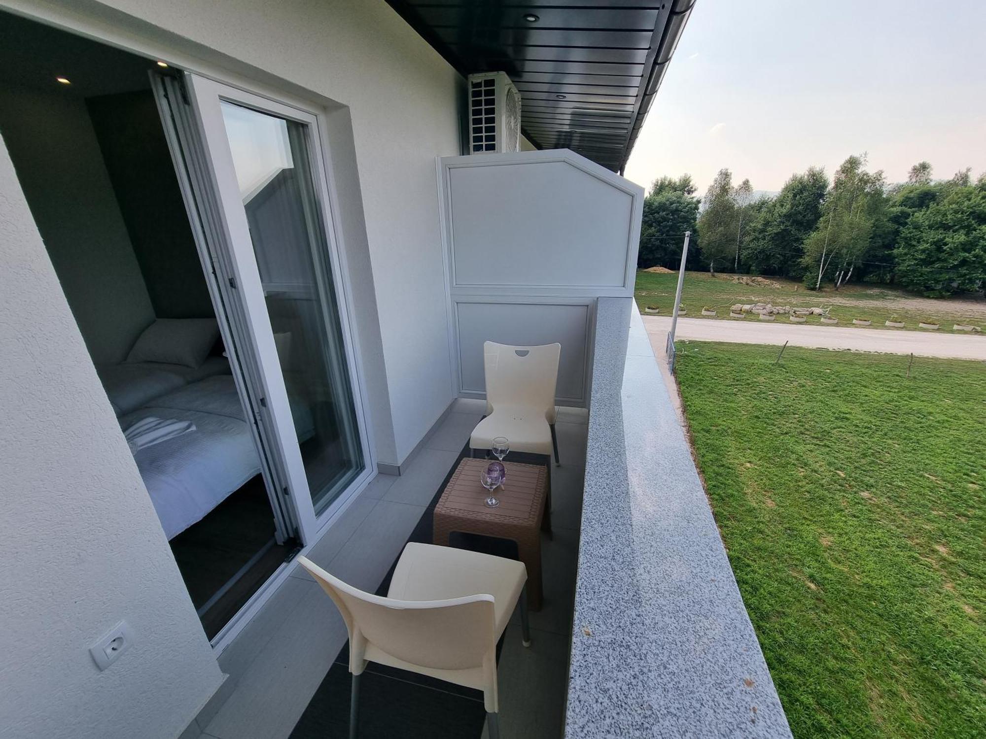 Villa Park Ravne Вісоко Екстер'єр фото