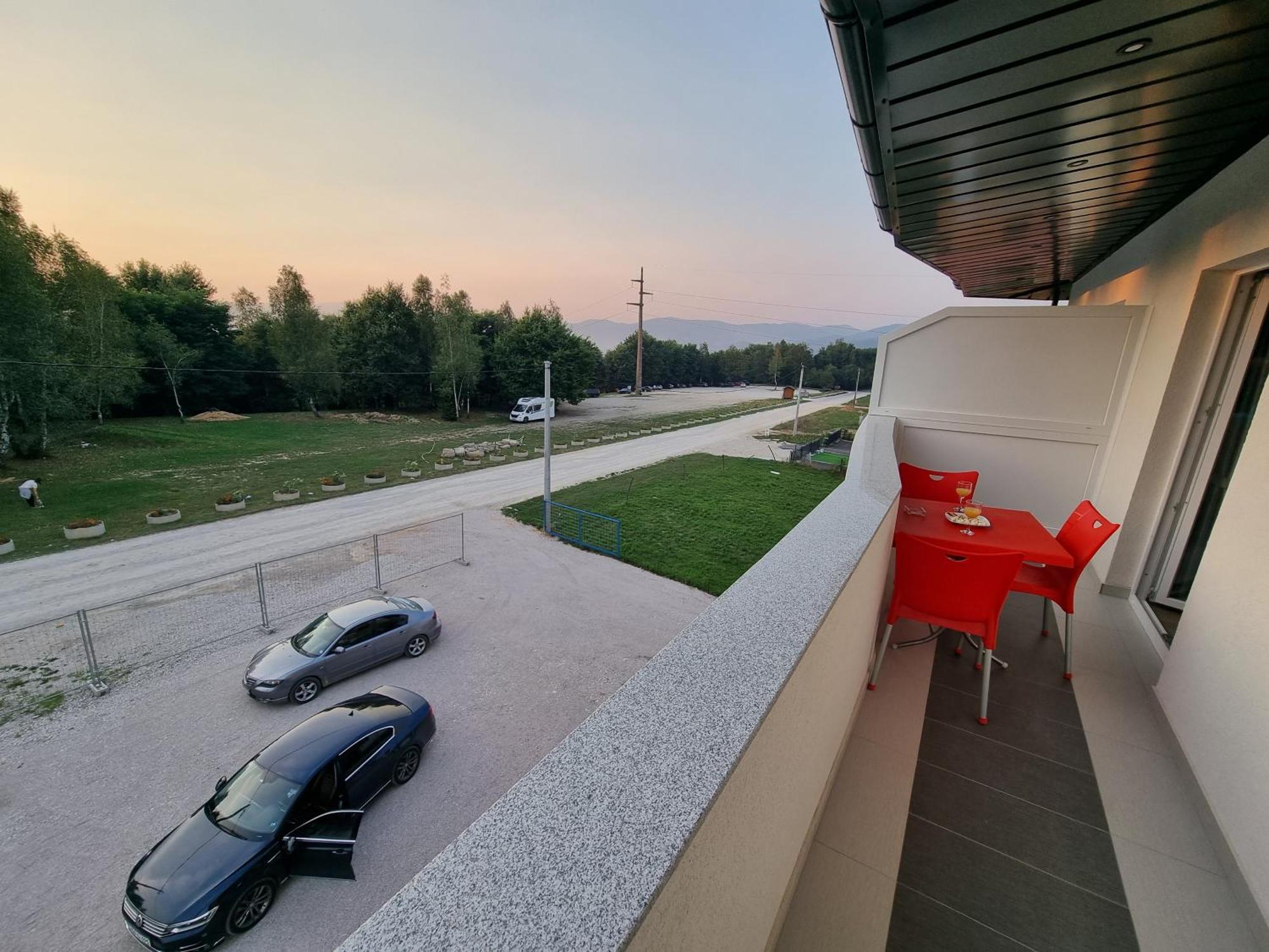 Villa Park Ravne Вісоко Екстер'єр фото