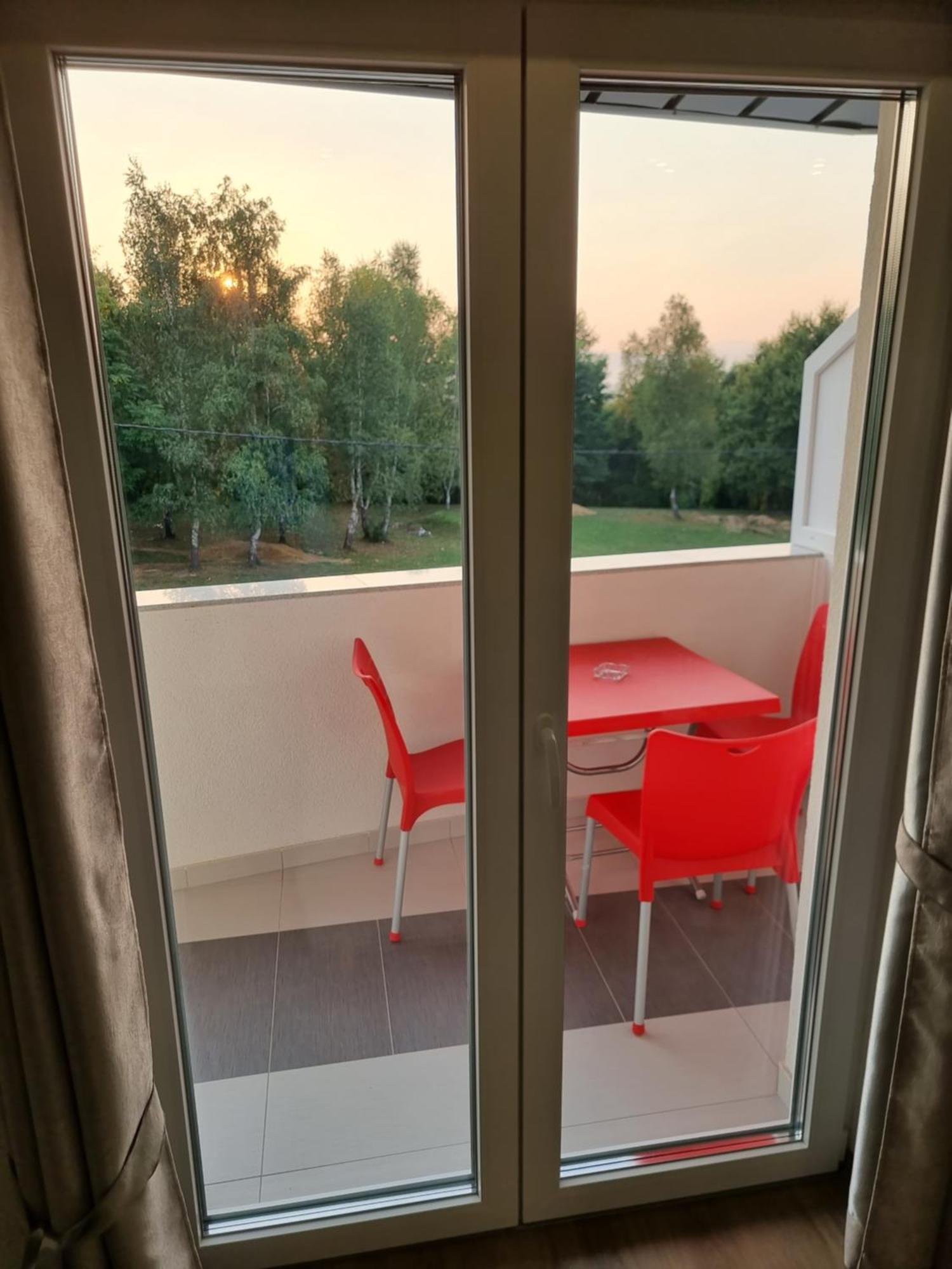 Villa Park Ravne Вісоко Екстер'єр фото