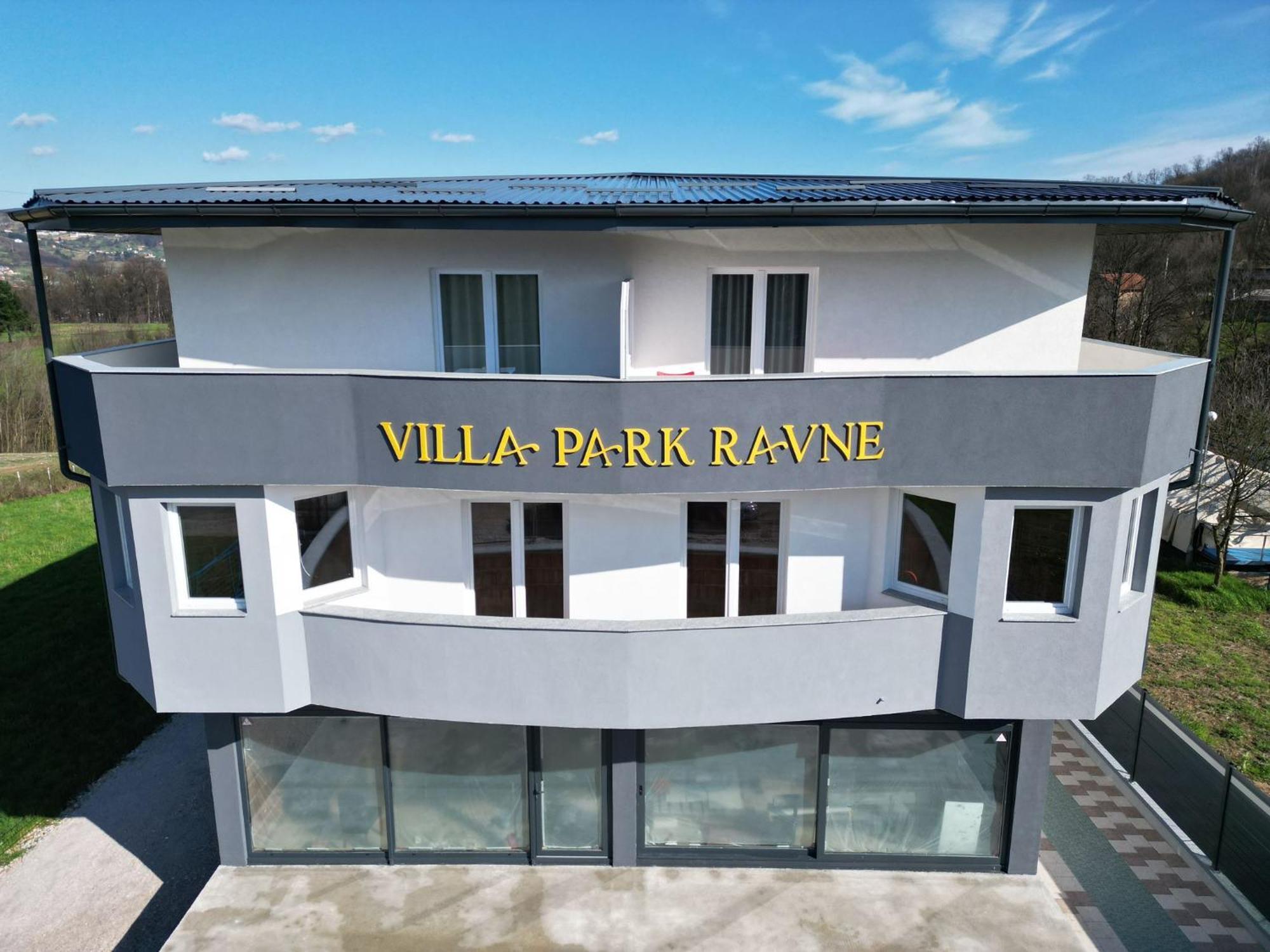 Villa Park Ravne Вісоко Екстер'єр фото