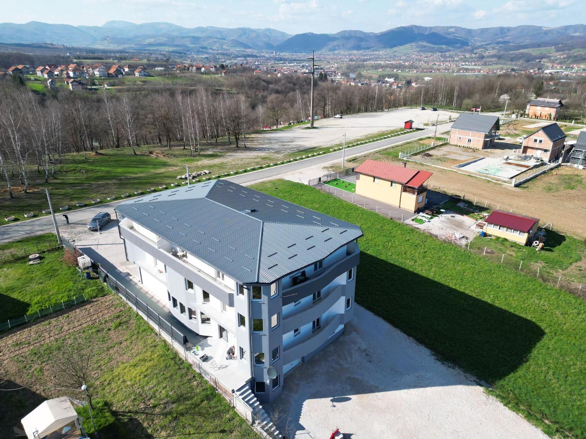Villa Park Ravne Вісоко Екстер'єр фото